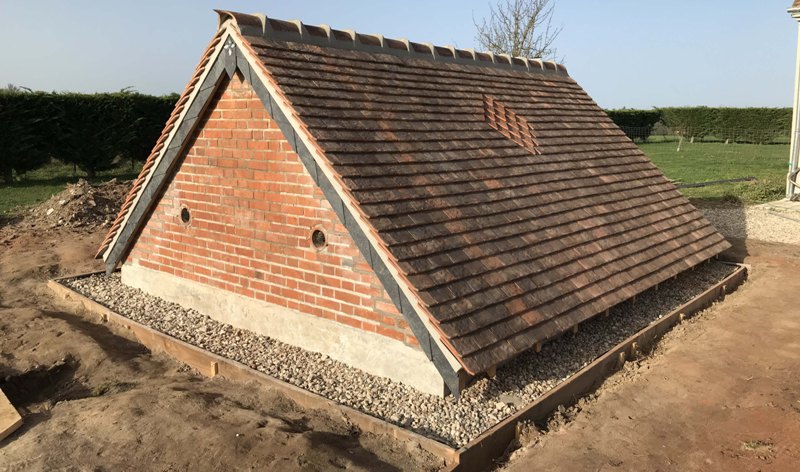 couvreur lorris, MILAN  Couverture lorris, toiture, aluminium, couverture en acier, couverture en aluminium, couverture bardage, couverture en cuivre, couverture métallique, couverture en plomb, couverture tuile, couverture en zinc, chéneau, châssis de toit, zinguerie